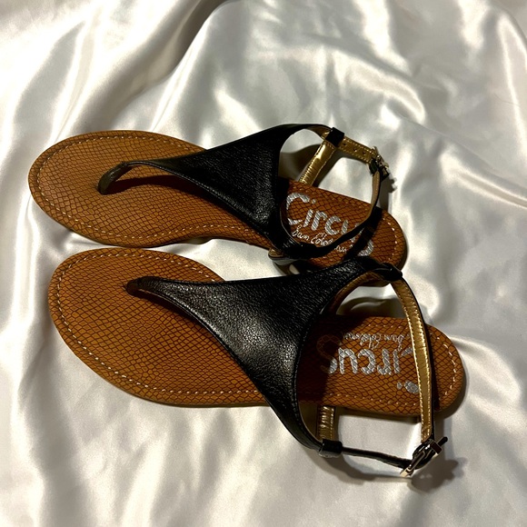 Circus by Sam Edelman Thong Sandals - Picture 1 of 7